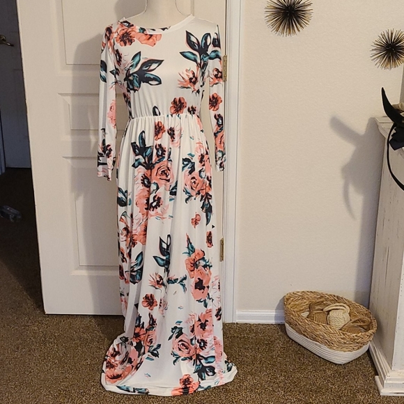 None Dresses & Skirts - Floral dress